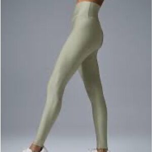 ALO Yoga 7/8 Airlift Legging - Limestone - S
